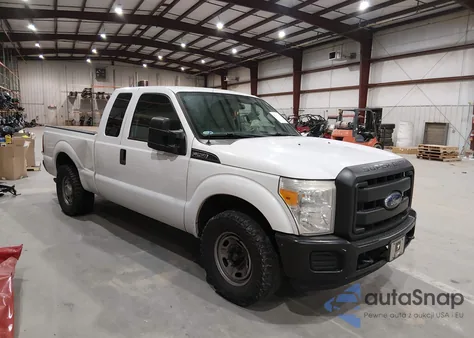 2013 Ford F-250 Xl z USA, uszkodzony, nr VIN 1FT7X2A60DEA56683